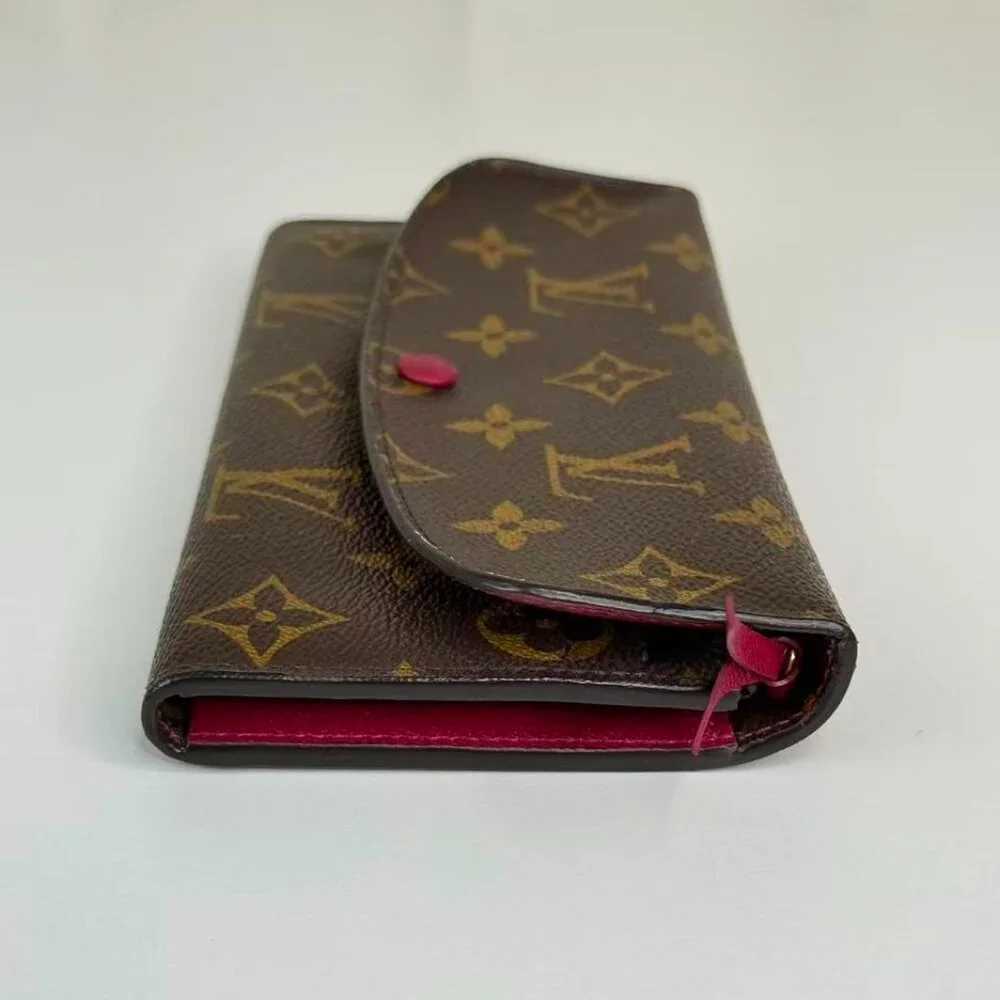 Louis Vuitton Monogram Canvas Wallet with Classic LV Logo Design